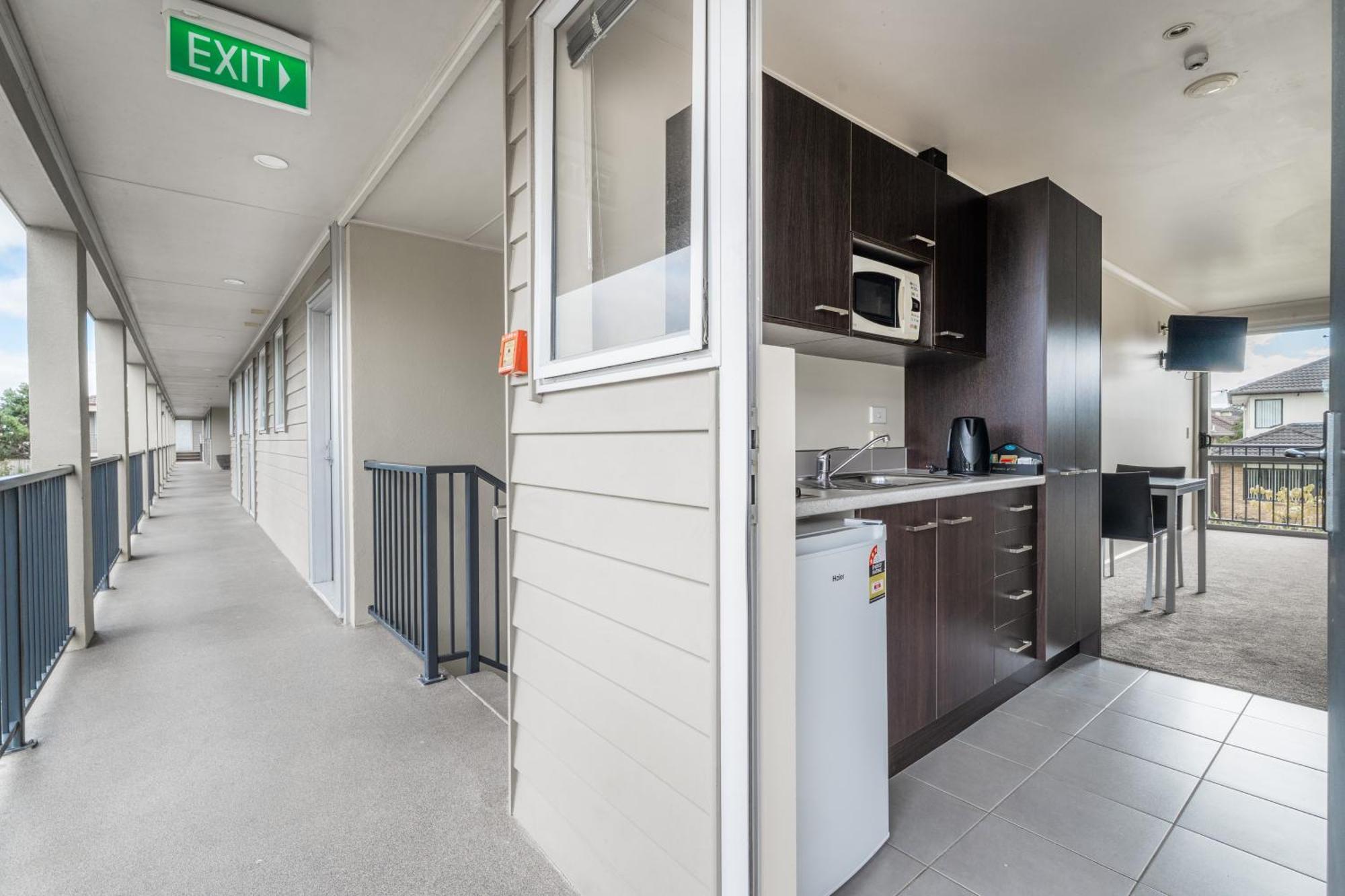 Dannemora Motor Inn Auckland Exterior photo